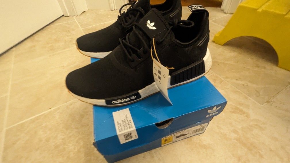 Adidas Nmd R1 Brand New Size 8.5