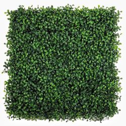 Clover Ivy Artificial Greenery Wall