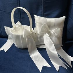 Flower Girl Basket And Ring Pillow - Ivory