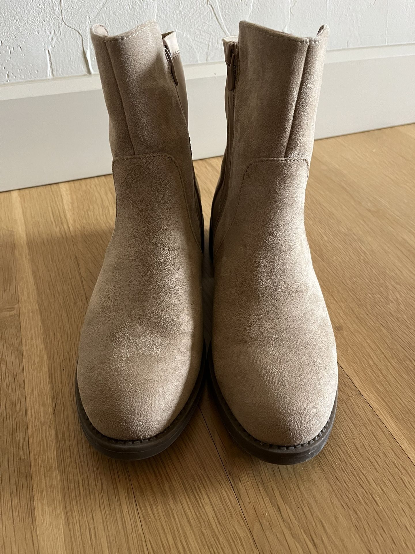 Brand New! Vegan Suede Beige Boots Size 8.5