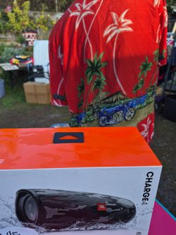 JBL Charge 4 Portable Bluetooth Speaker