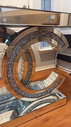 Entry way table