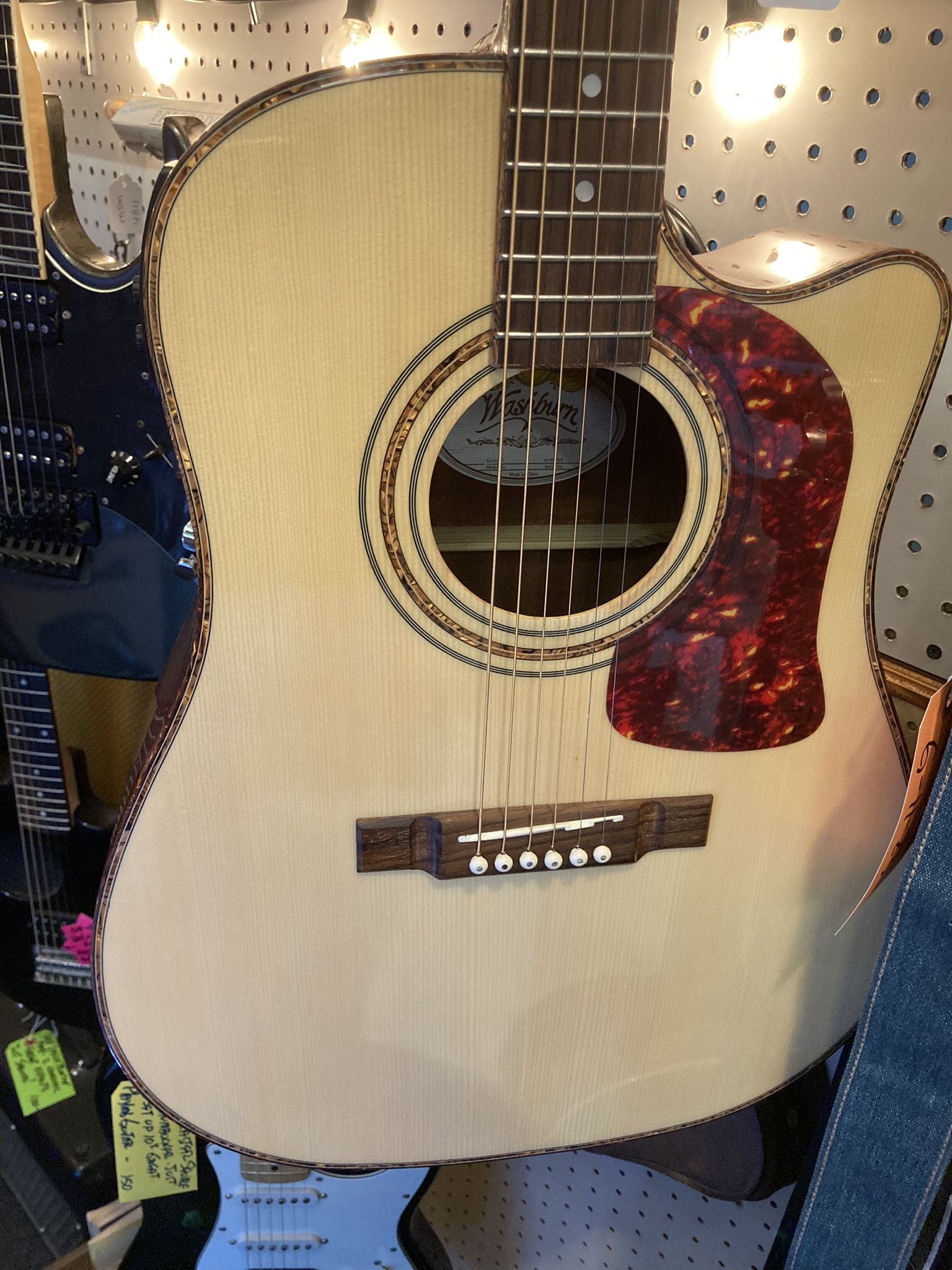 Washburn DK20CET Acoustic Electric Guitar with XLR