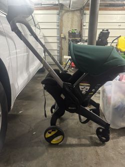 Doona+ Infant Car Seat & Stroller Combo w/ Latch Base – Expires 10/2026