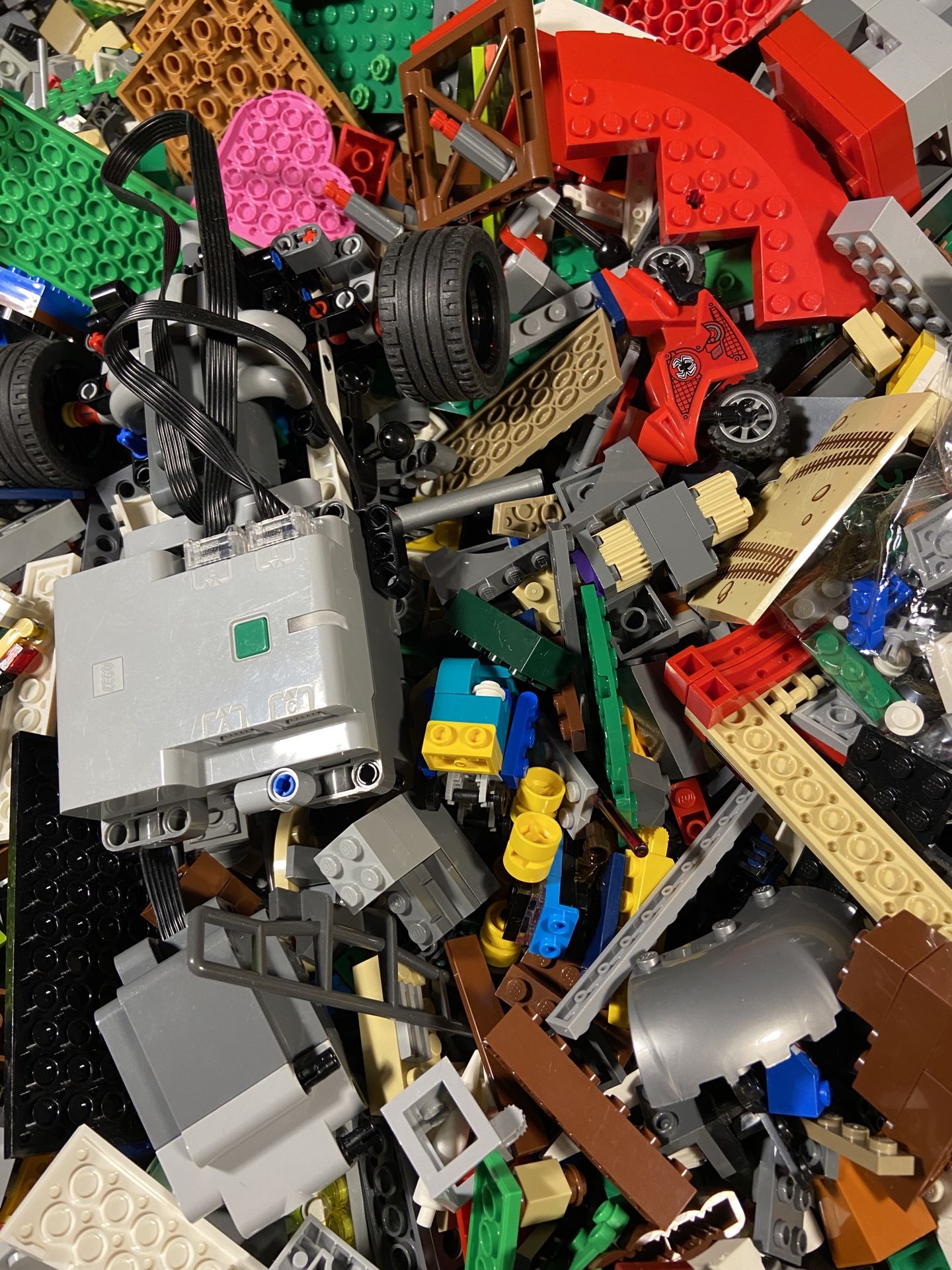LEGO 40lb BULK LOT Minifigures Star Wars Marvel DC Minecraft Ninjago