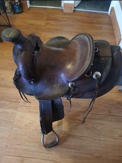 Horse saddle