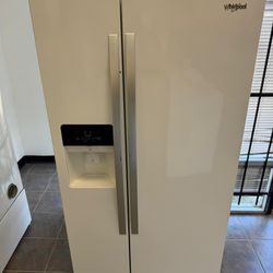 Whirlpool 33 Wide White Side By Side Refrigerator 