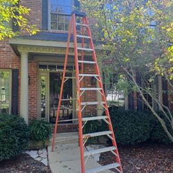 Ladder 12ft Fiberglass 