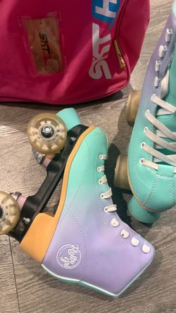 Roller skates 🛼
