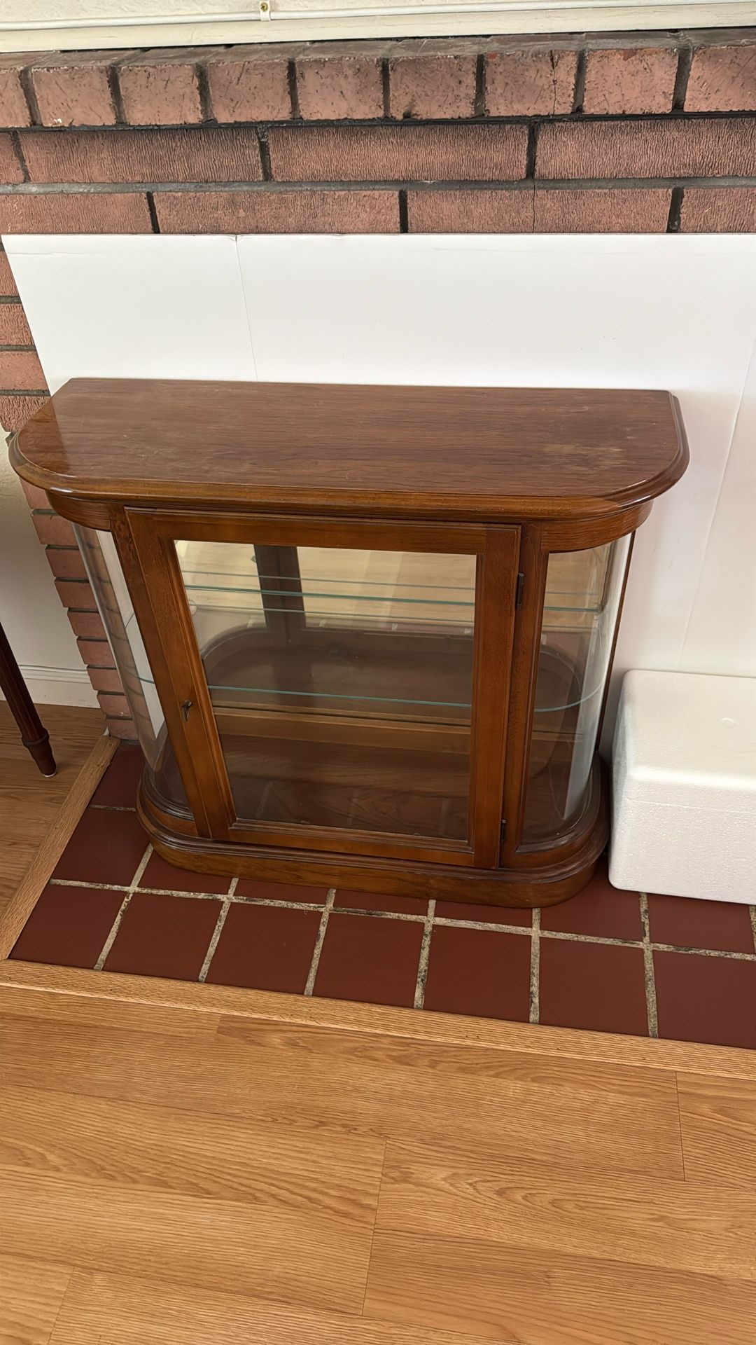 Display shelf