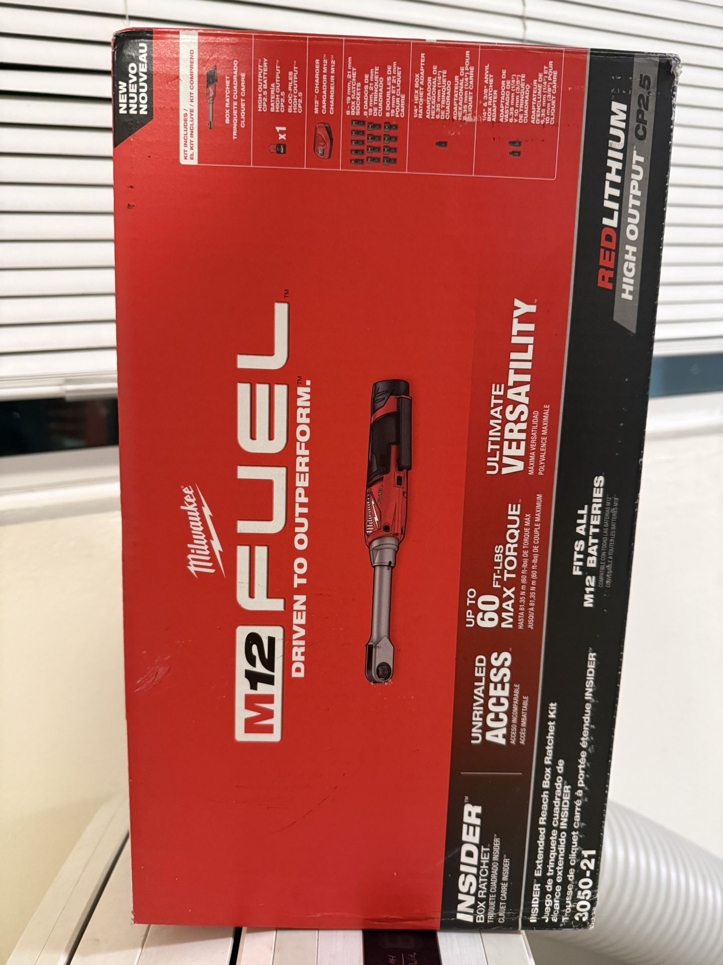 M12 FUEL INSIDER 12V Lithium-Ion Brushless Cordless 1/4 in. - 3/8 in. Extended Reach Box Ratchet Kit w/ Battery, Charger .     OBO