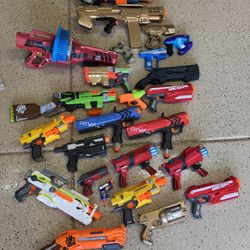 Lot of Nerf Guns 