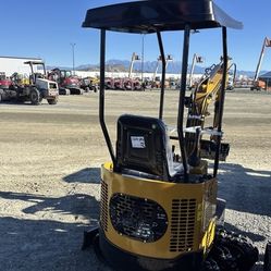 Mini excavator - compact digger 1 ton