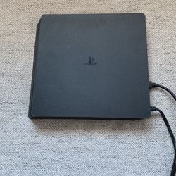 PS4 With 2 Controllers 