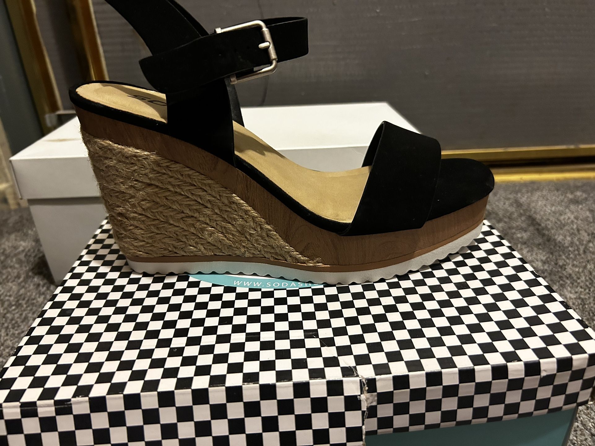 Black Soda Wedges