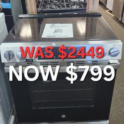 GE 30" SLIDE-IN ELECTRIC
CONVECTION RANGE WITH NO
PREHEAT AIR FRY AND
EASYWASHTM OVEN TRAY