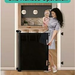 New Sealed Retractable Baby Gates, Mesh Dog Gate for Doorways, 33.6" Tall, Expands to 55" Wide,Pet Safety Essential Fit for Baseboards, Wide Toddlers 