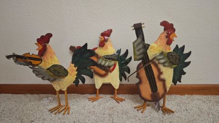 Decorative metal roosters
