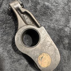  CAT 103-2051 Engine Rocker Arm      B3)