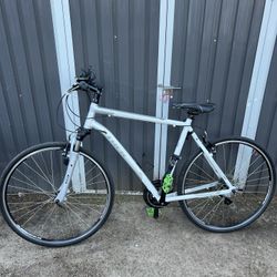 Trek Verve 3 Gold Alpha Aluminum 22 inch. Bike Bicycle 