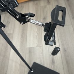 Extendable Kindle Holder+Page Turner