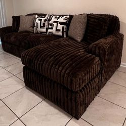 New Chocolate Chaise Sectional Sofa 