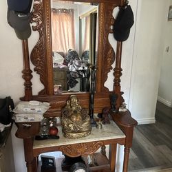 Entree Table 