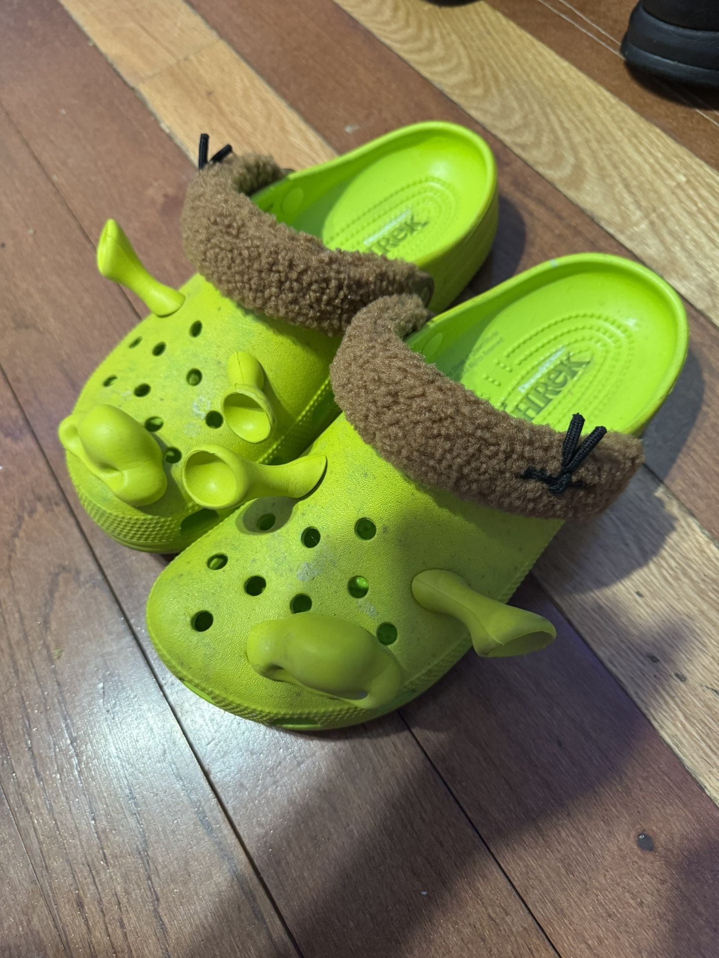 Shrek Crocs
