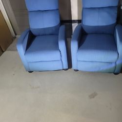2 Reclining 💺