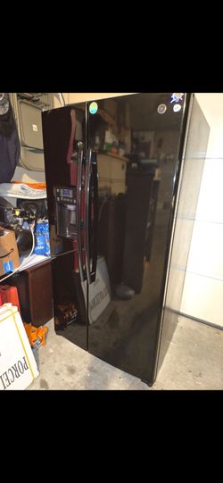 GE Side by side Refrigerator