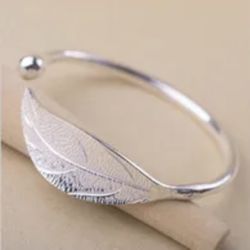 Beautiful sterling silver bracelet - brand new