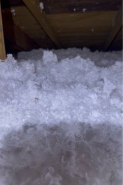 Loose fill material attico