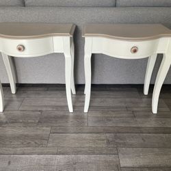 Nightstands/Side tables/End tables
