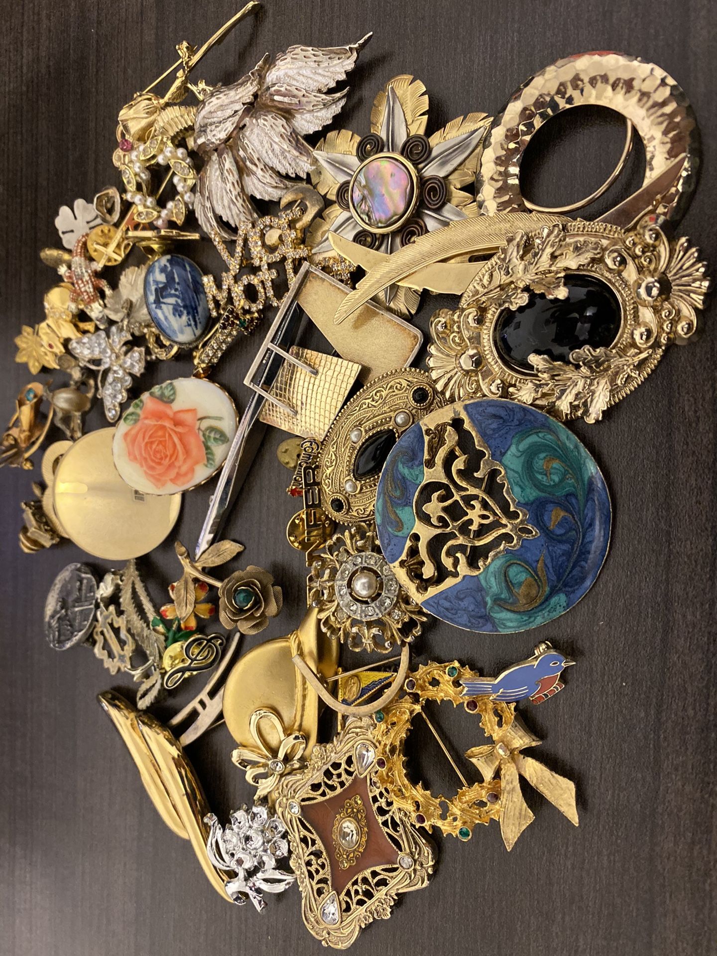 Vintage brooches and pin