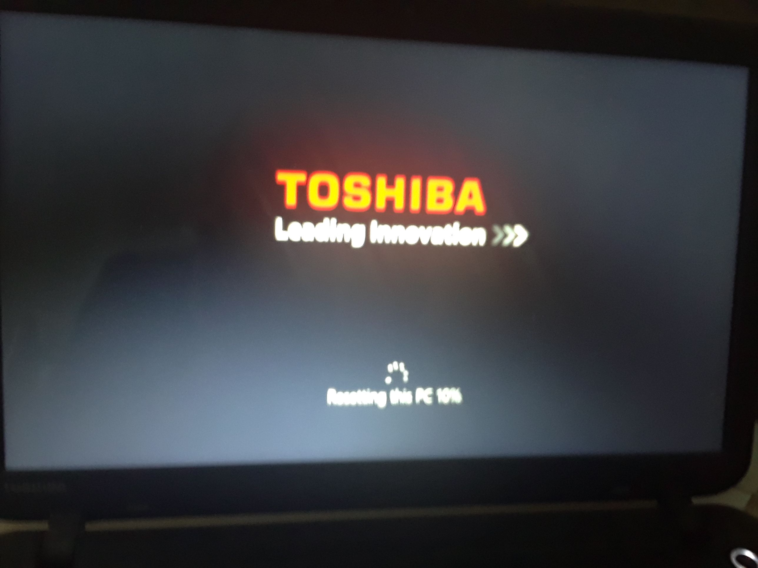 Toshiba Laptop 16"