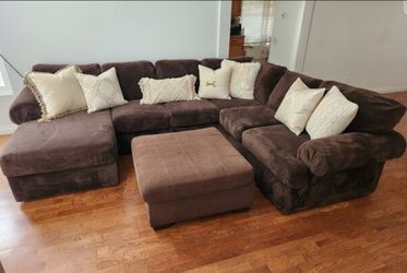 Oversized Ashley Furniture Sectional – Excellent Condition!