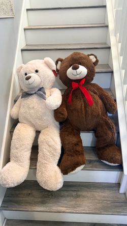 Set of 2 Large Plush Teddy Bears
