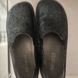 Alegría Nursing Shoes size 7