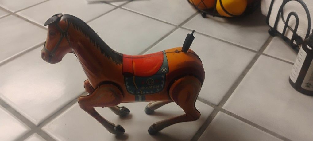 Vintage Wind Up ‘Daiya’ Trademark Litho Horse Tin Toy Japan