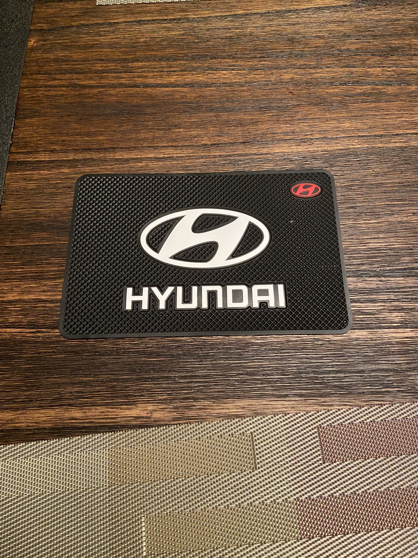 NEW Hyundai non slip mat for dashboard