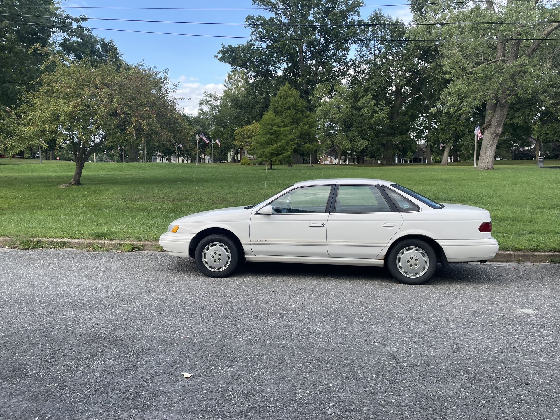 1995 Ford Taurus