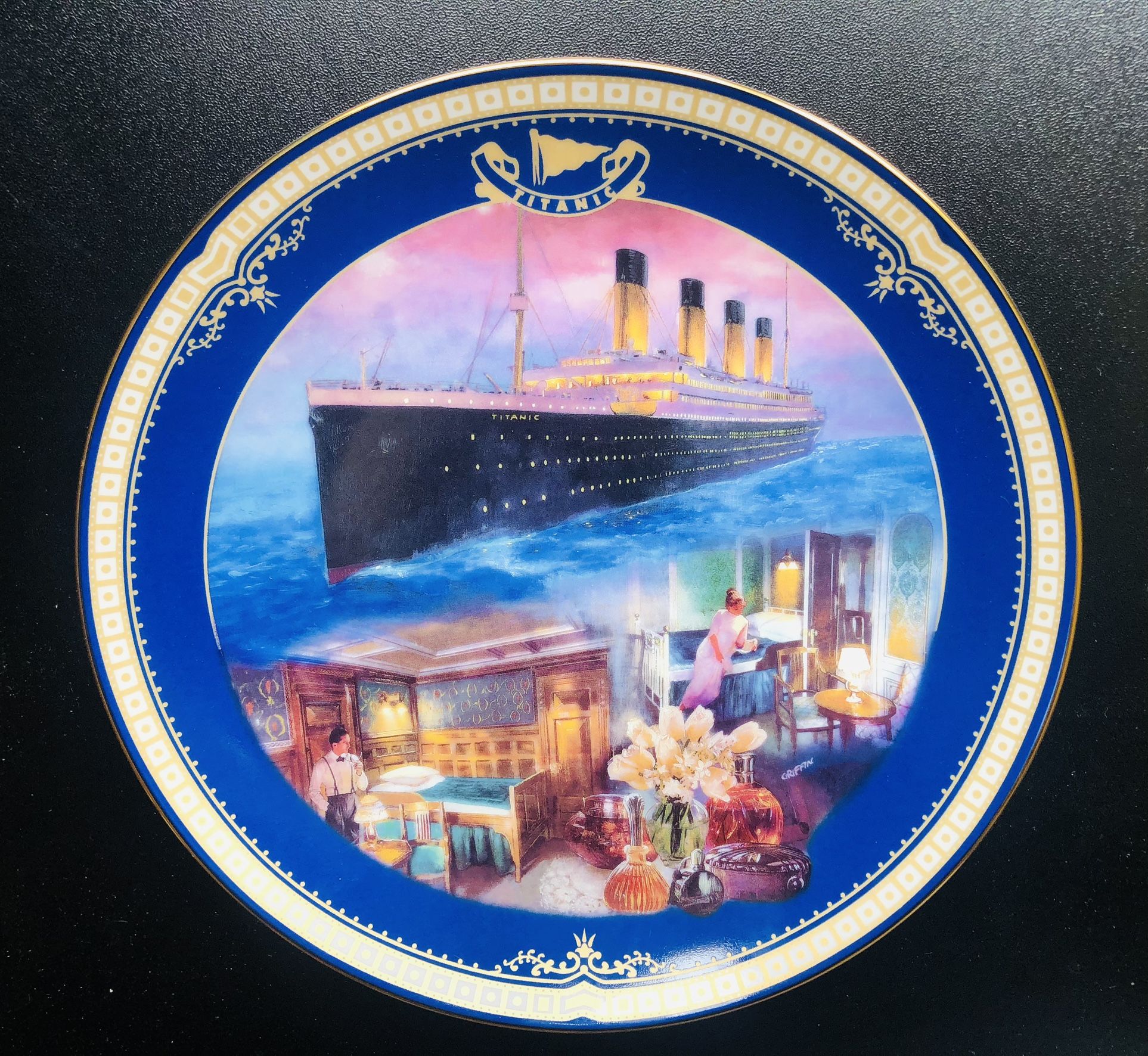 Titanic:Queen Of The Ocean Collector Plate.