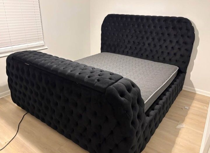 ON SALE!! FIREPLACE BED WIITH BUILT-IN TV MOUNT AND BLUETOOTH SPEAKERS! KING $1099 QUEEN $999!