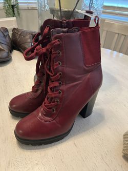 Burgundy Boots Size 8 $10 Arciero st