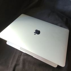 Apple Macbook Air, 13" 8Gb, 256Gb 