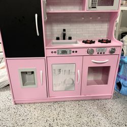 Play Kitchen