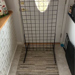 2x6 Foot Black Standing Metal Grid Screens-8 Standing & 2 Free Standing Grids