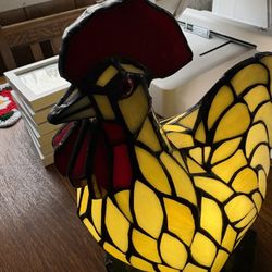 Tiffany Style Chicken/ Rooster Lamp 