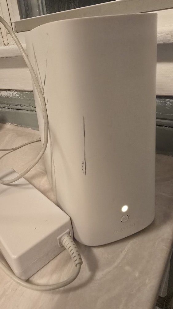 Routers, All In 1 Printer, Nintendo Switch Joy-con R, wireless Keyboard & Mouse, Cd Case (96)