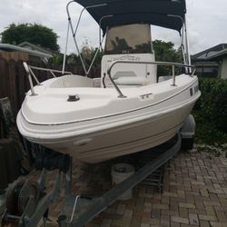 18.5 Ft  With Yamaha 4 Stroke 2010